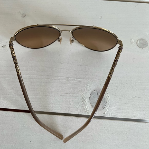 Burberry aviator sunglasses - Picture 2 of 4